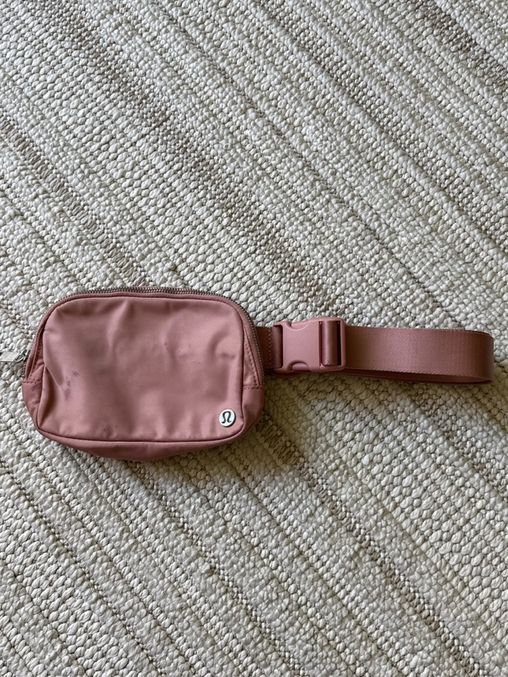 Lululemon Everywhere Belt Bag 1L Light Pink Waist Bag Fanny Pack. Read DESC